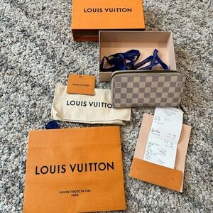 Louis Vuitton zippy wallet D. Azur